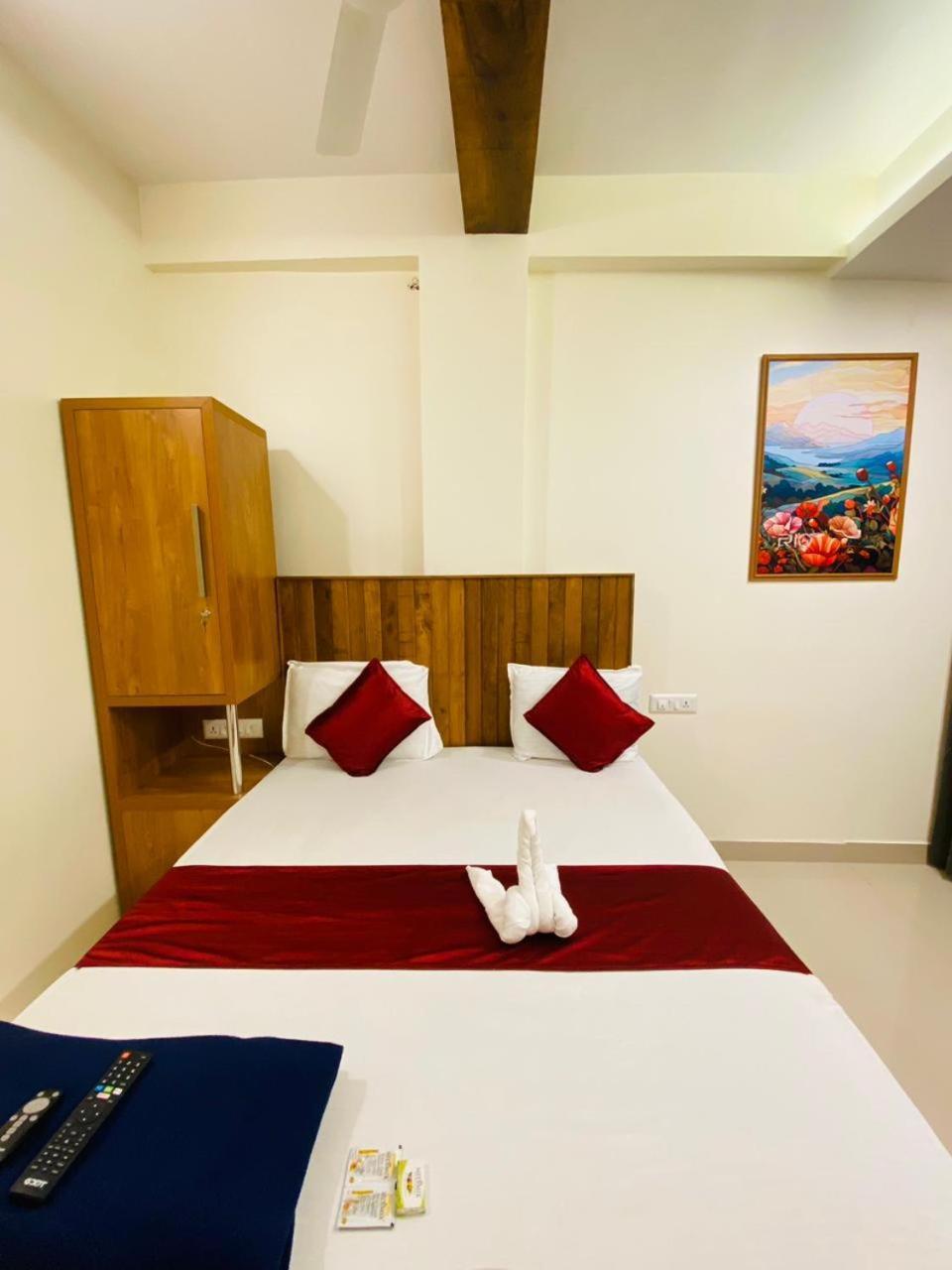 Rio Rooms Mims Calicut Bagian luar foto