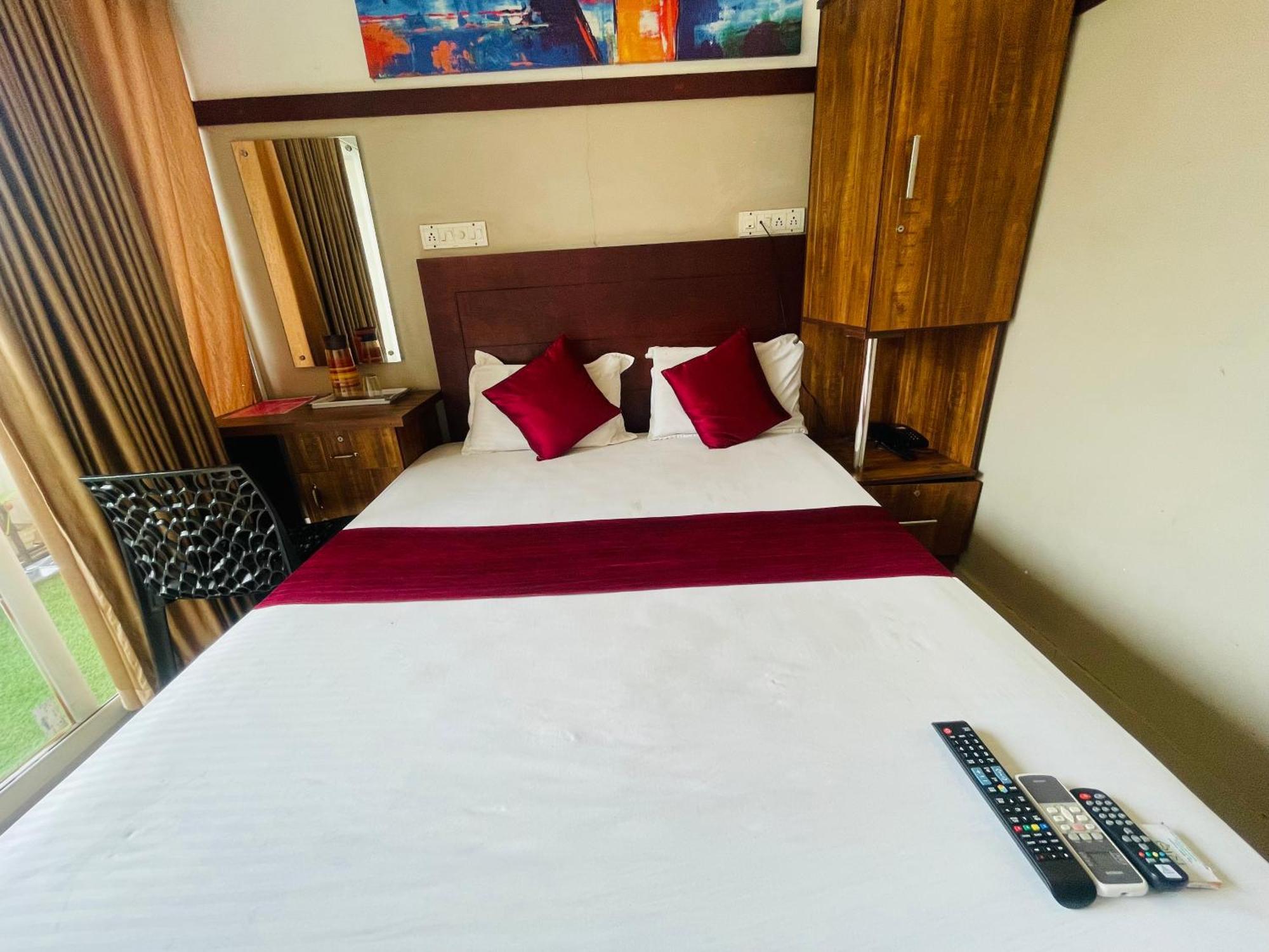 Rio Rooms Mims Calicut Bagian luar foto